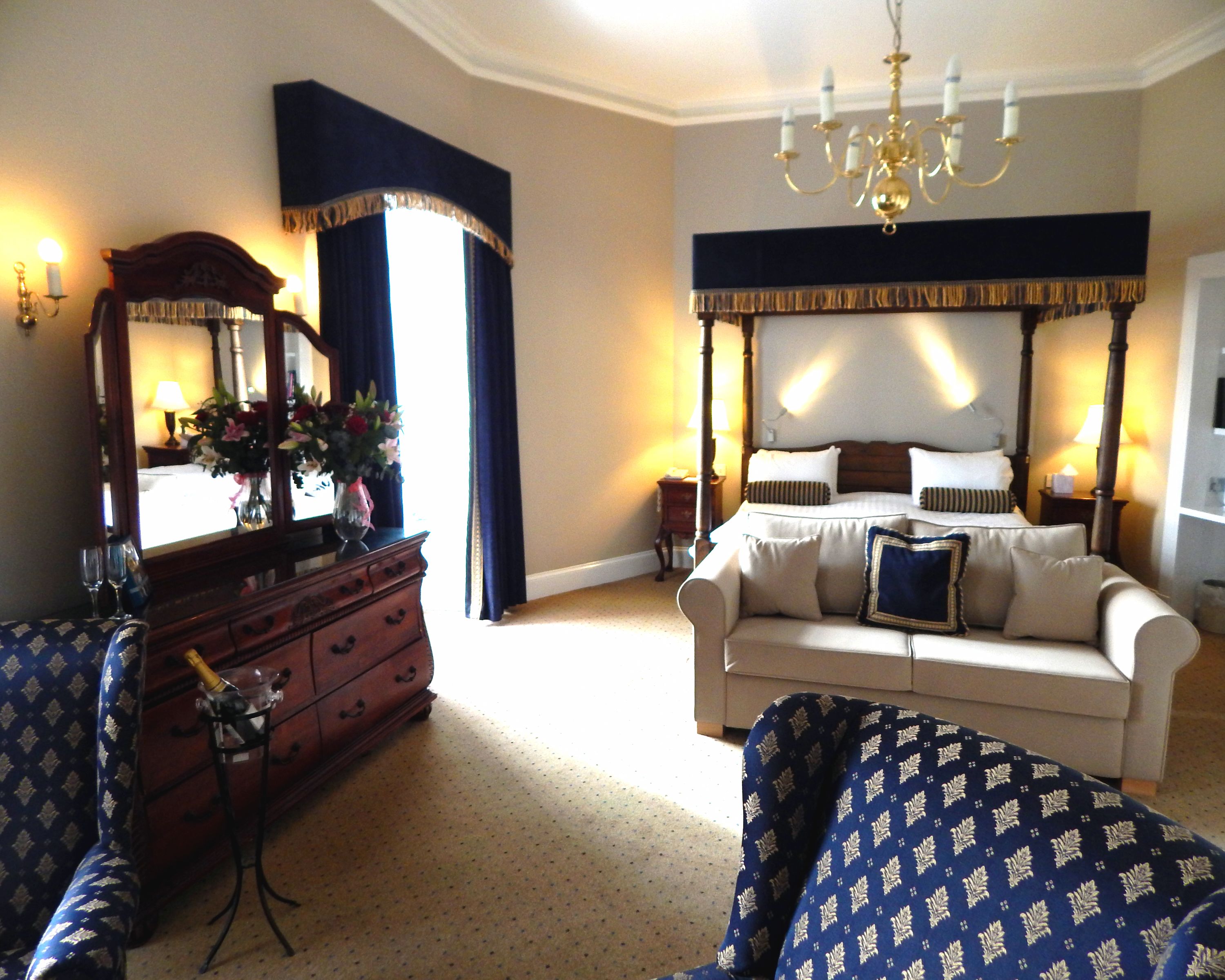 room (four poster ) | individually decorated, individually furnished, desk, iron/ironing board