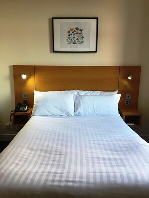 Individually decorated, individually furnished, desk, iron/ironing board - Stotfield Hotel (Lossiemouth)