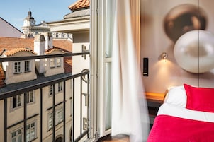 Camera Standard con letto matrimoniale o 2 letti singoli | Vista strada