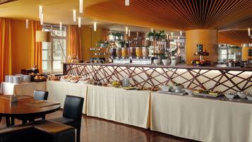 Daily buffet breakfast for a fee