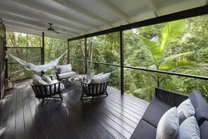 Trehytte – premium | Balkong