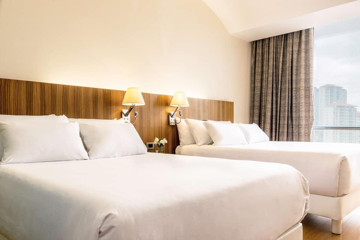 Hypo-allergenic bedding, down duvets, minibar, in-room safe