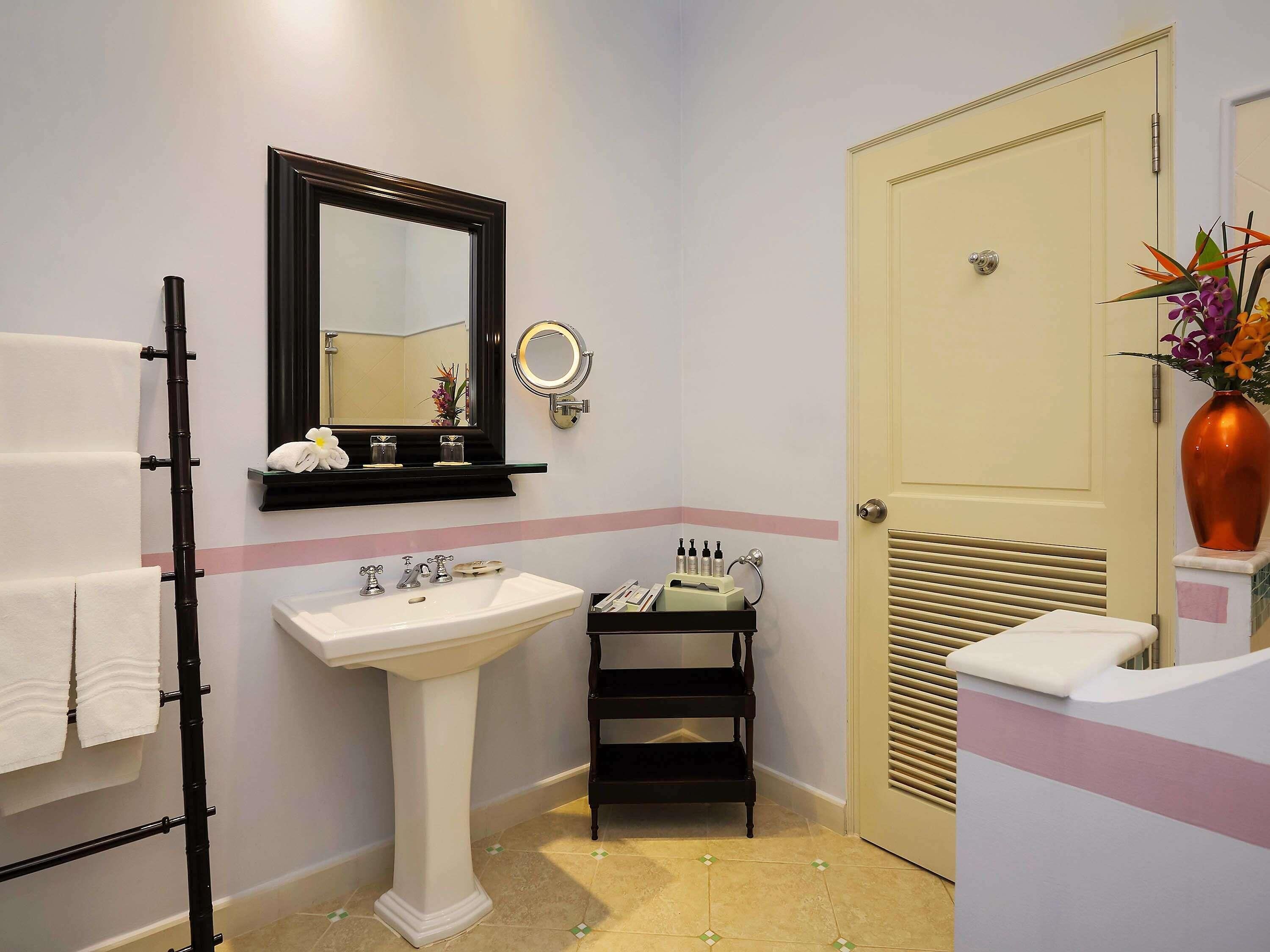Literie de qualité supérieure, couette en duvet d'oie, minibar