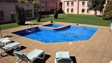 Outdoor pool, pool loungers