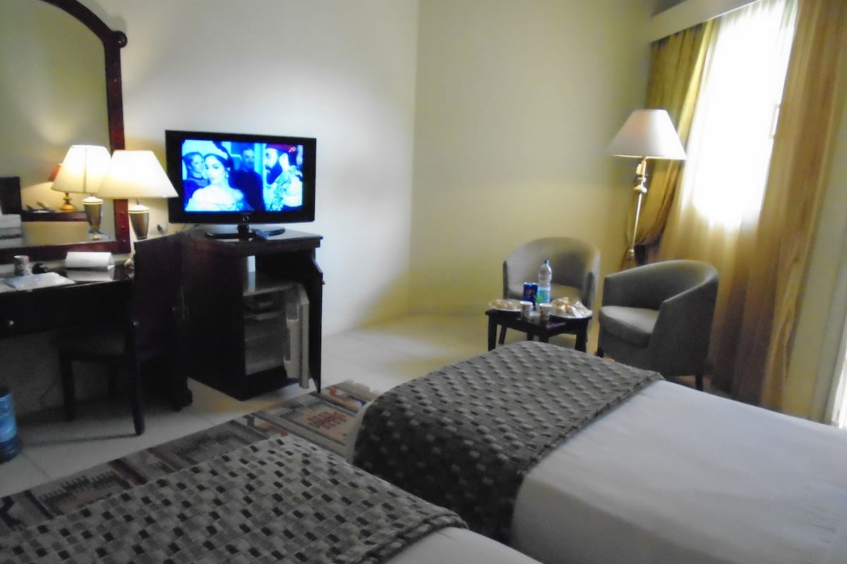 Standaard kamer | Luxe beddengoed, donsdekens, pillowtop-bedden, een minibar