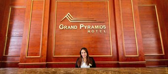 Grand Pyramids Hotel
