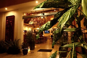 Breakfast, lunch, dinner served; pool views