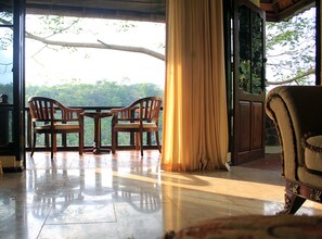 行政套房, 1 張標準雙人床, 陽台, 河景 | 陽台景觀