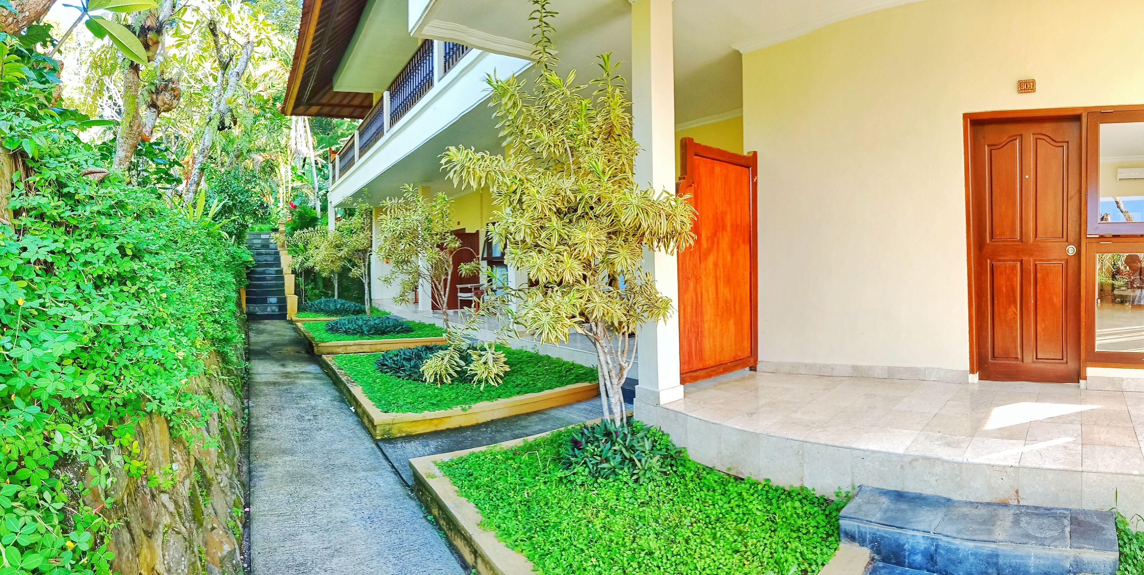 standard double room, 1 bedroom | premium bedding, minibar, in-room safe, iron/ironing board