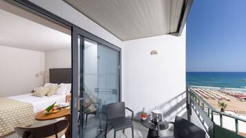 Superior-Zimmer, Meerblick | Hochwertige Bettwaren, Minibar, Zimmersafe, Schreibtisch