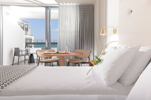 Classic-rum - havsutsikt | Sängtillbehör av högsta kvalitet och minibar