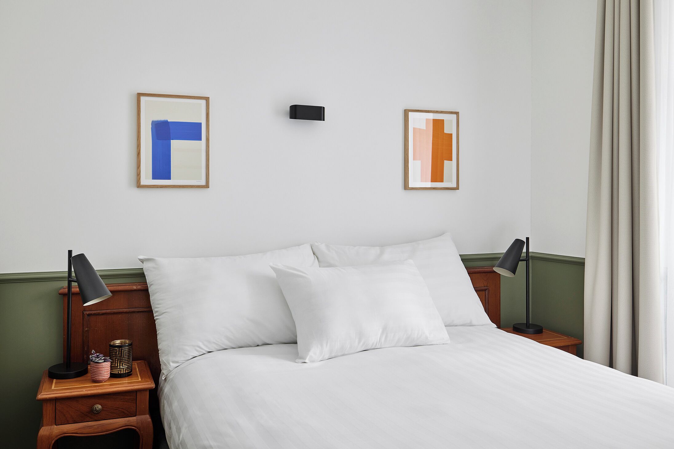 Photo - Base Lausanne - Contactless Check in