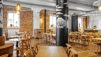 Der serveres morgenmad, frokost og aftensmad