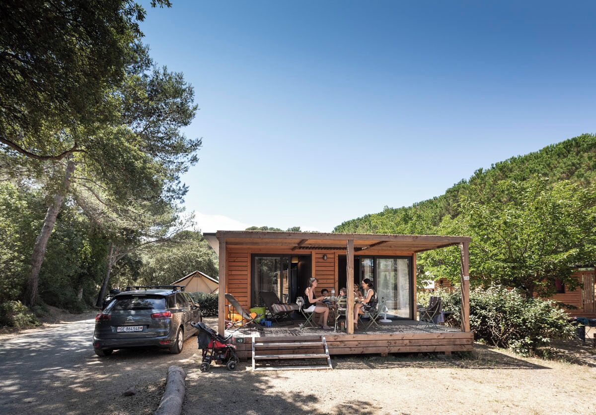 Nhà gỗ dành cho gia đình | Hiên