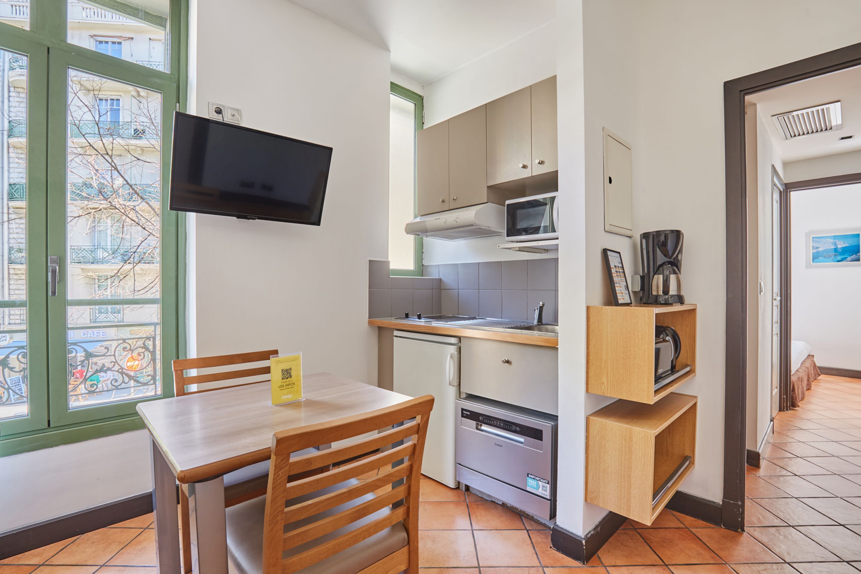 Apartemen, 1 kamar tidur (2 People) | Dapur kecil pribadi | Lemari es, microwave, kompor, dan mesin pencuci piring