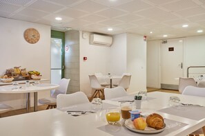 Daily buffet breakfast (EUR 14 per person)