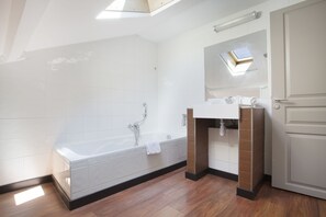 Amenidades de baño gratuitas y toallas 