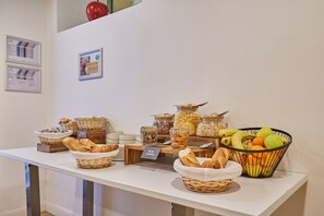 Daily buffet breakfast for a fee