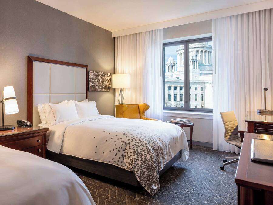 Premium bedding, minibar, in-room safe, desk