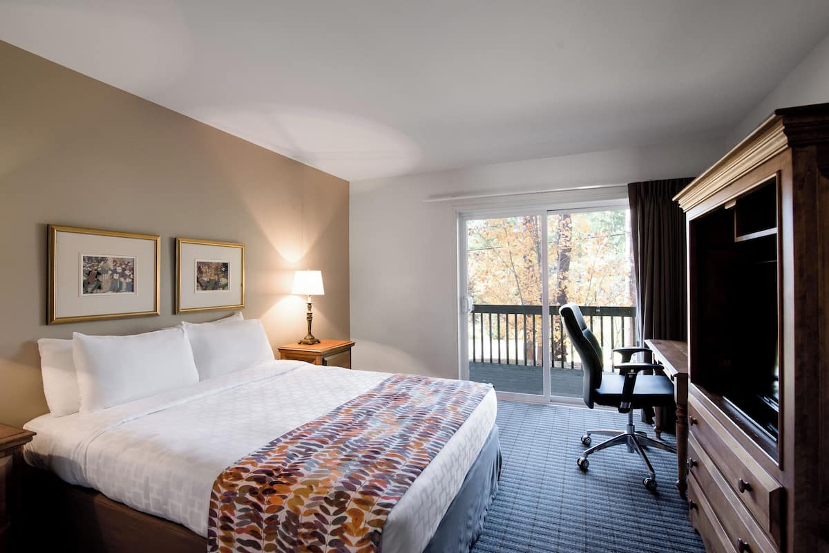 Junior suite - outside the main pavilion | 1 bedroom, premium bedding, desk, blackout drapes