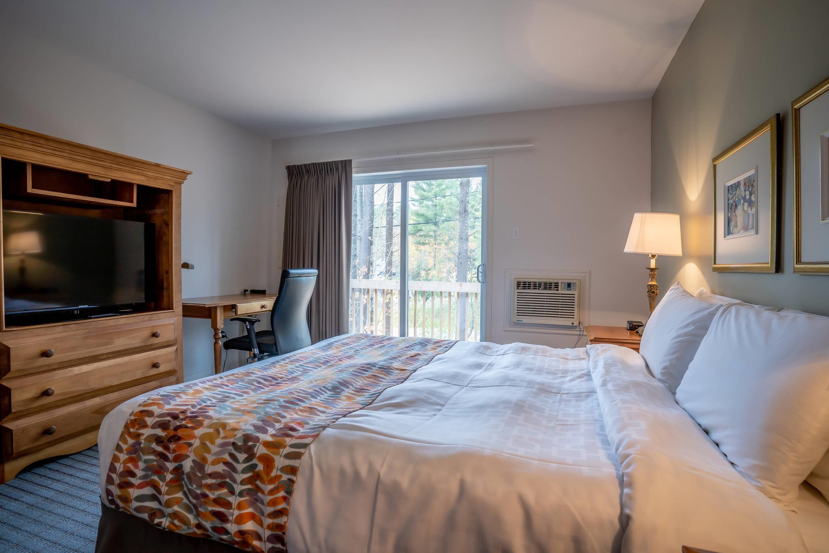 Ropa de cama de alta calidad, escritorio y cortinas blackout 