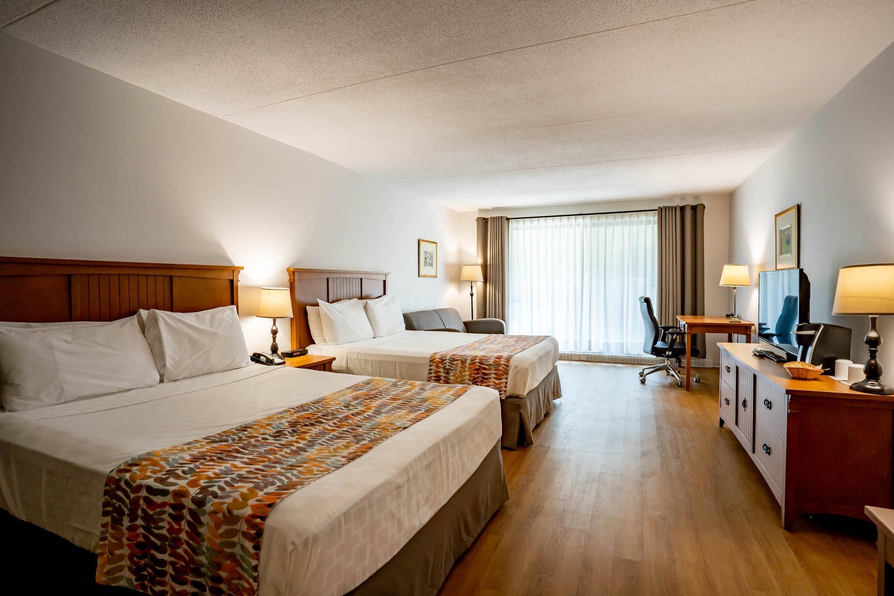 Ropa de cama de alta calidad, escritorio y cortinas blackout 