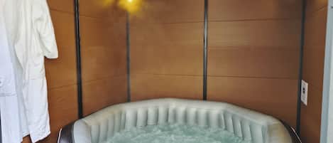 1 bedroom, premium bedding, in-room safe, individually decorated