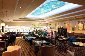 2 bars/lounges, rooftop bar - President Hotel Athens (Athens)