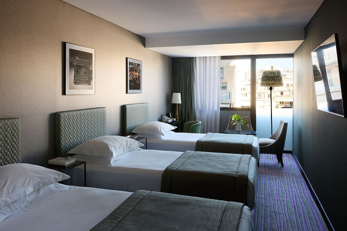 3 Single Classic Triple Room, City View | 1 bedroom, hypo-allergenic bedding, in-room safe, blackout drapes