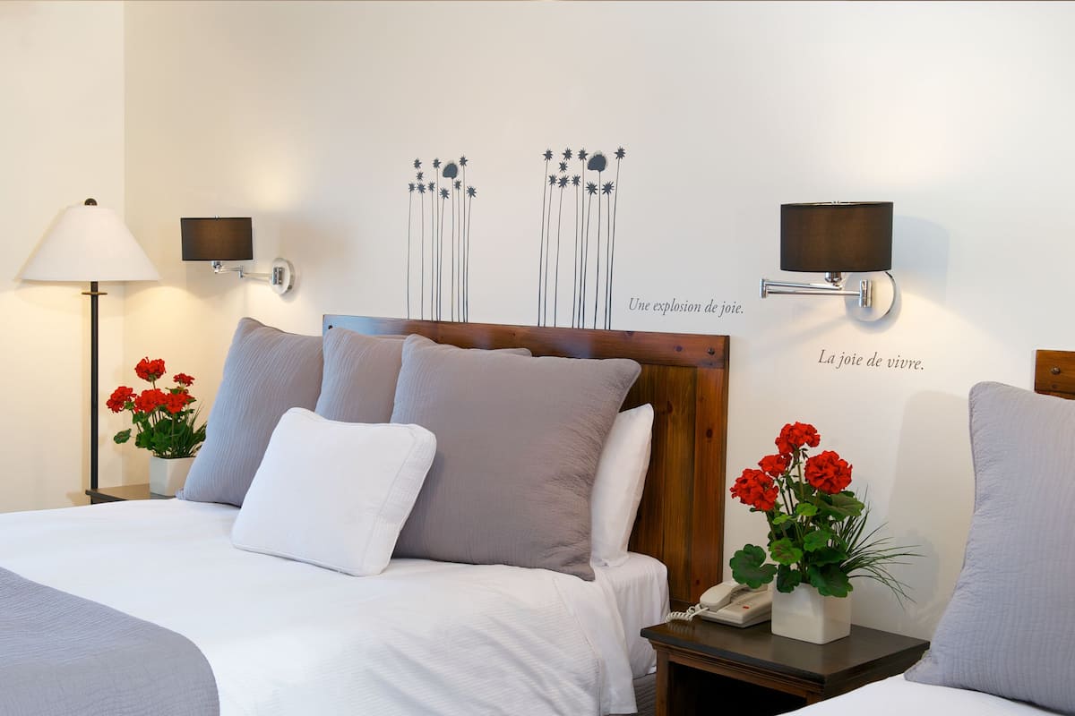 1 bedroom, premium bedding, in-room safe, desk