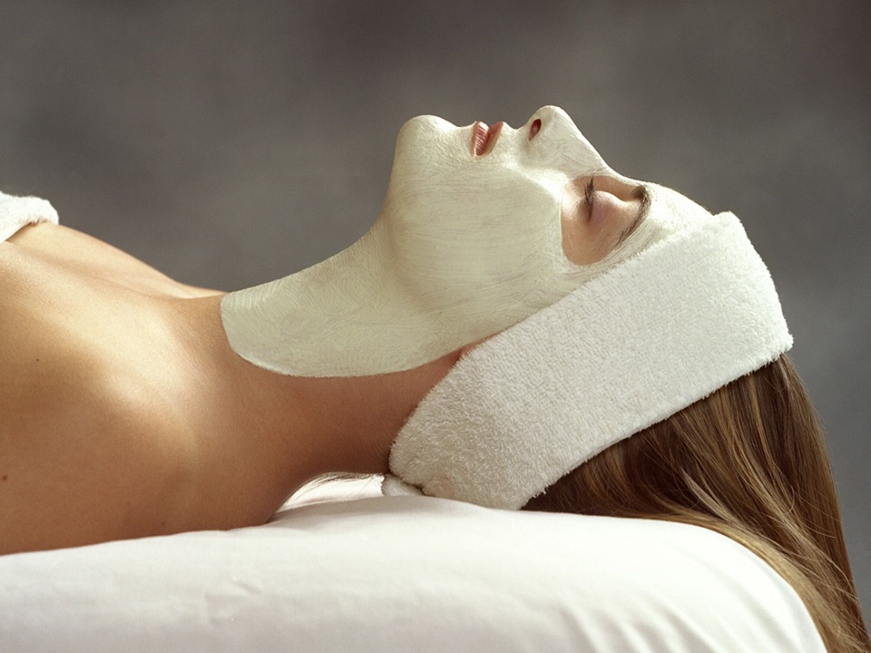 couples treatment room(s), sauna, hot tub, body treatments, body wraps