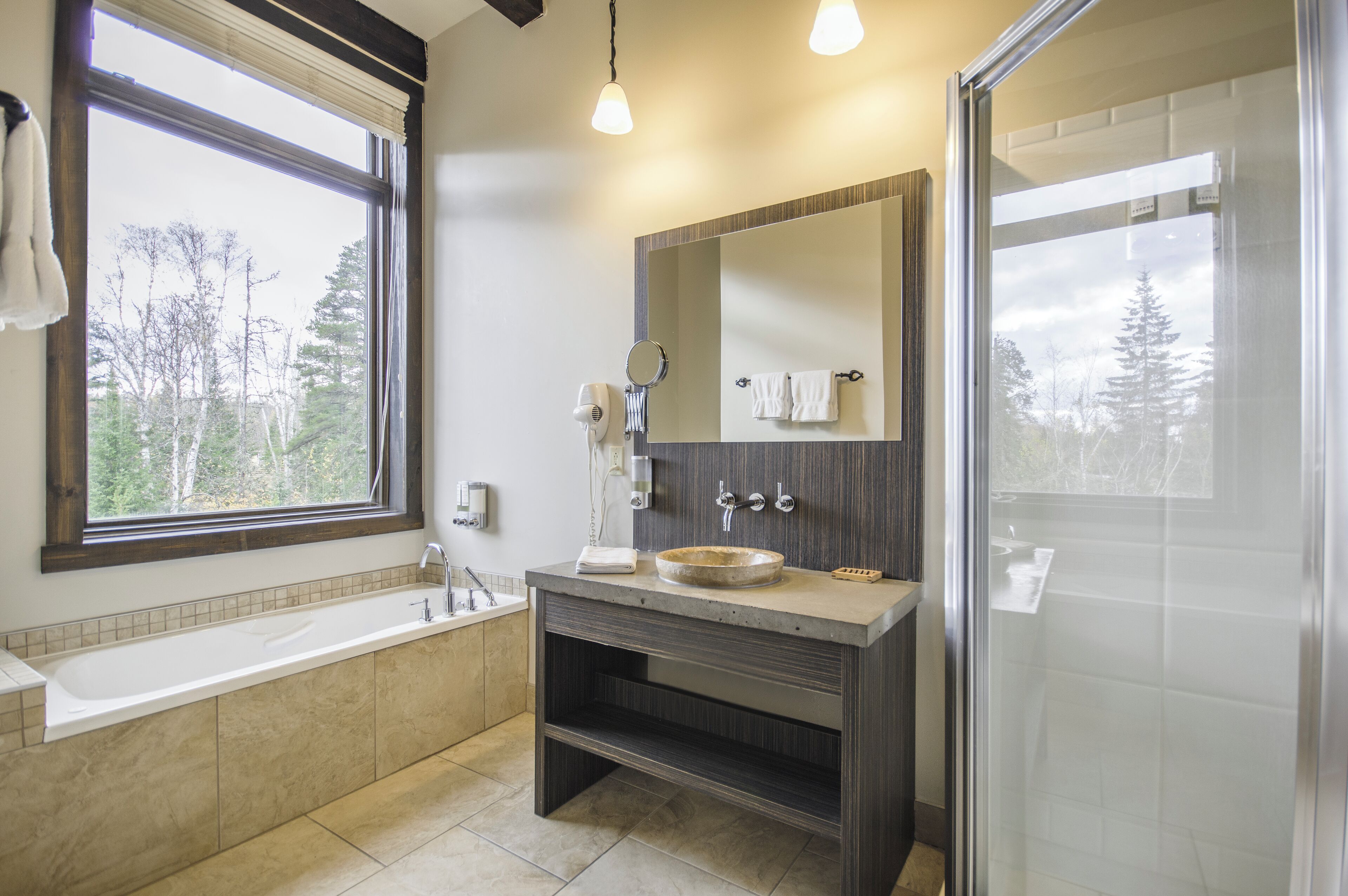 condo royal | bathroom | hair dryer, towels, soap, shampoo