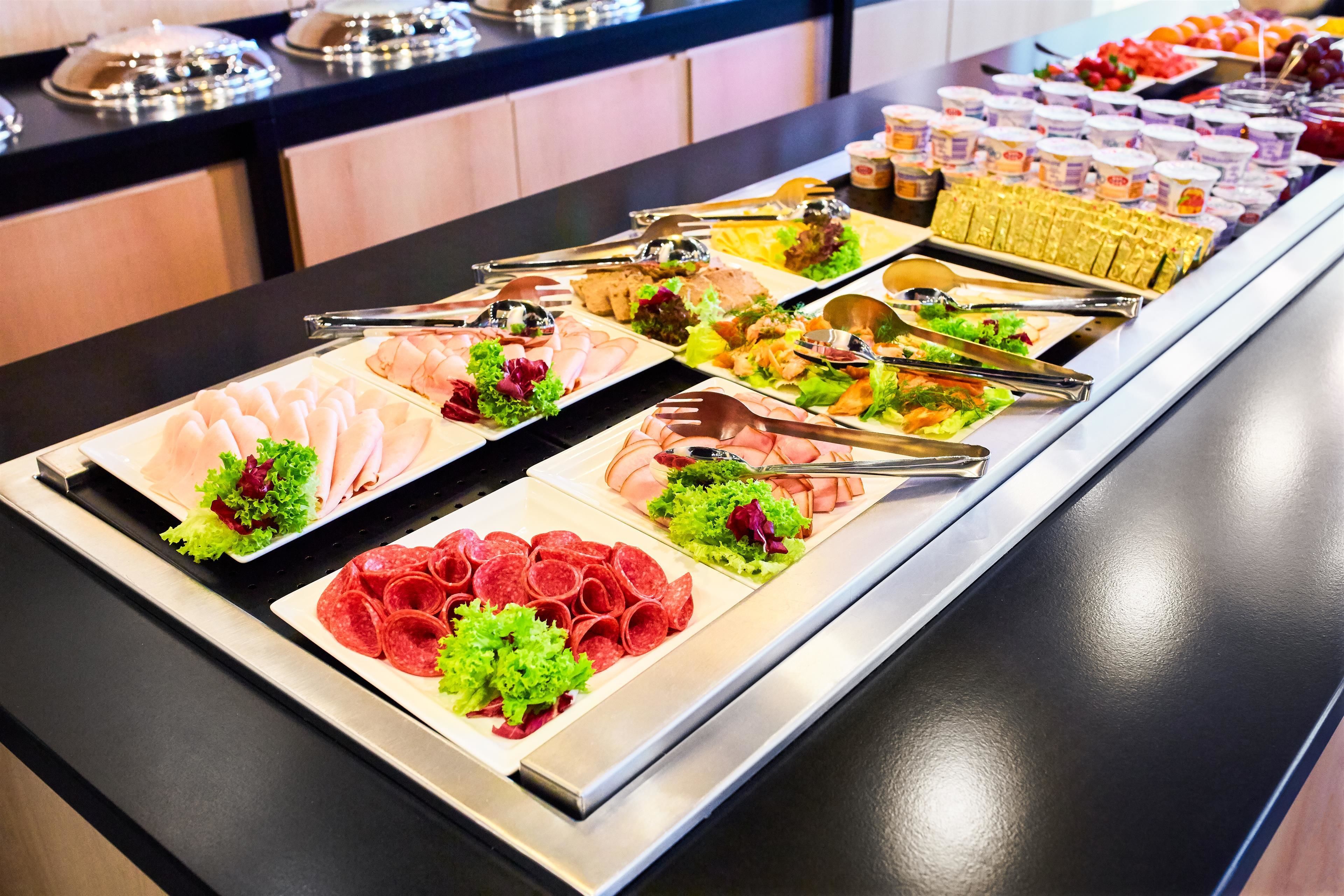 breakfast, lunch, dinner served; local and international cuisine