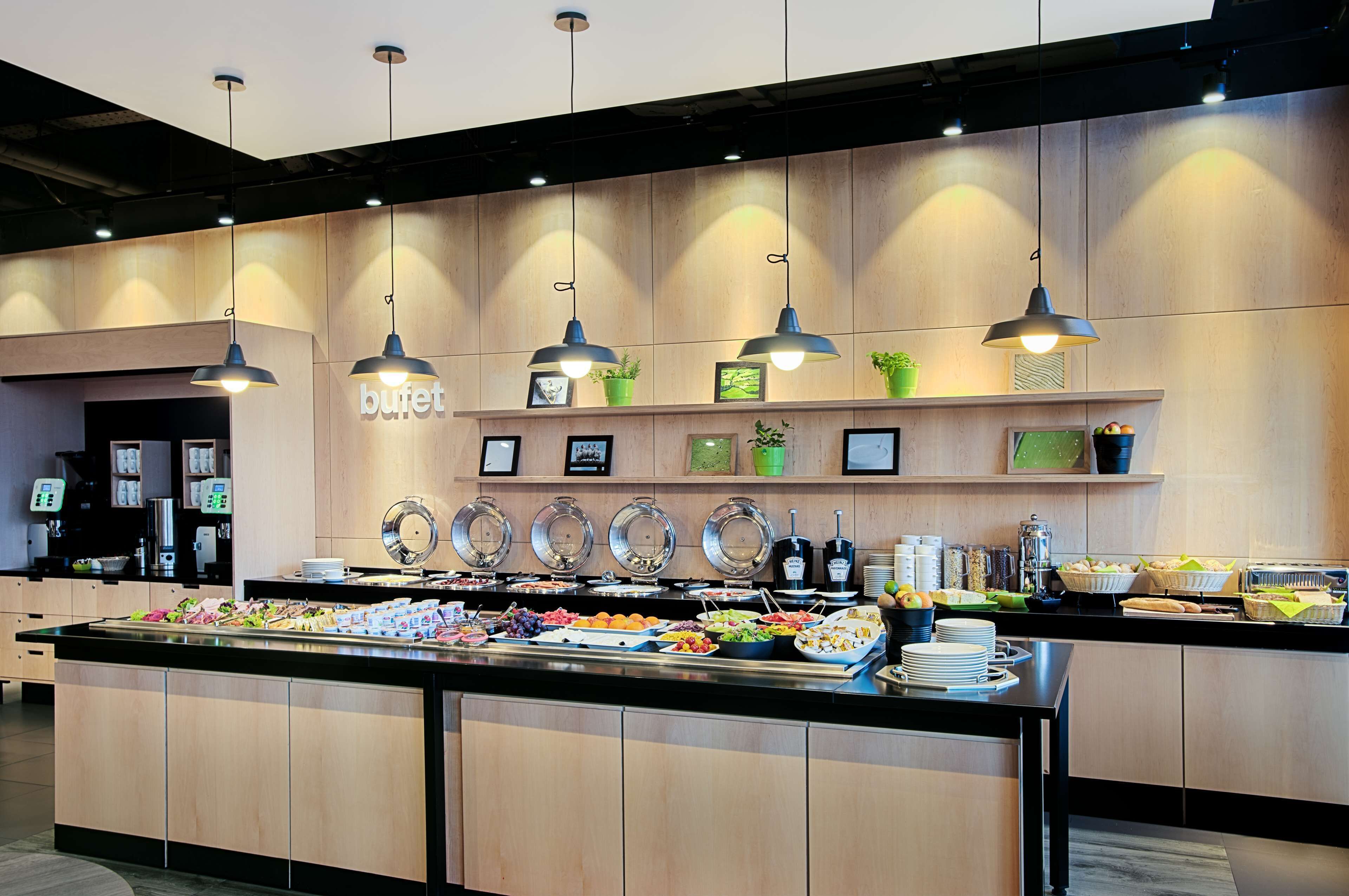 breakfast, lunch, dinner served; local and international cuisine