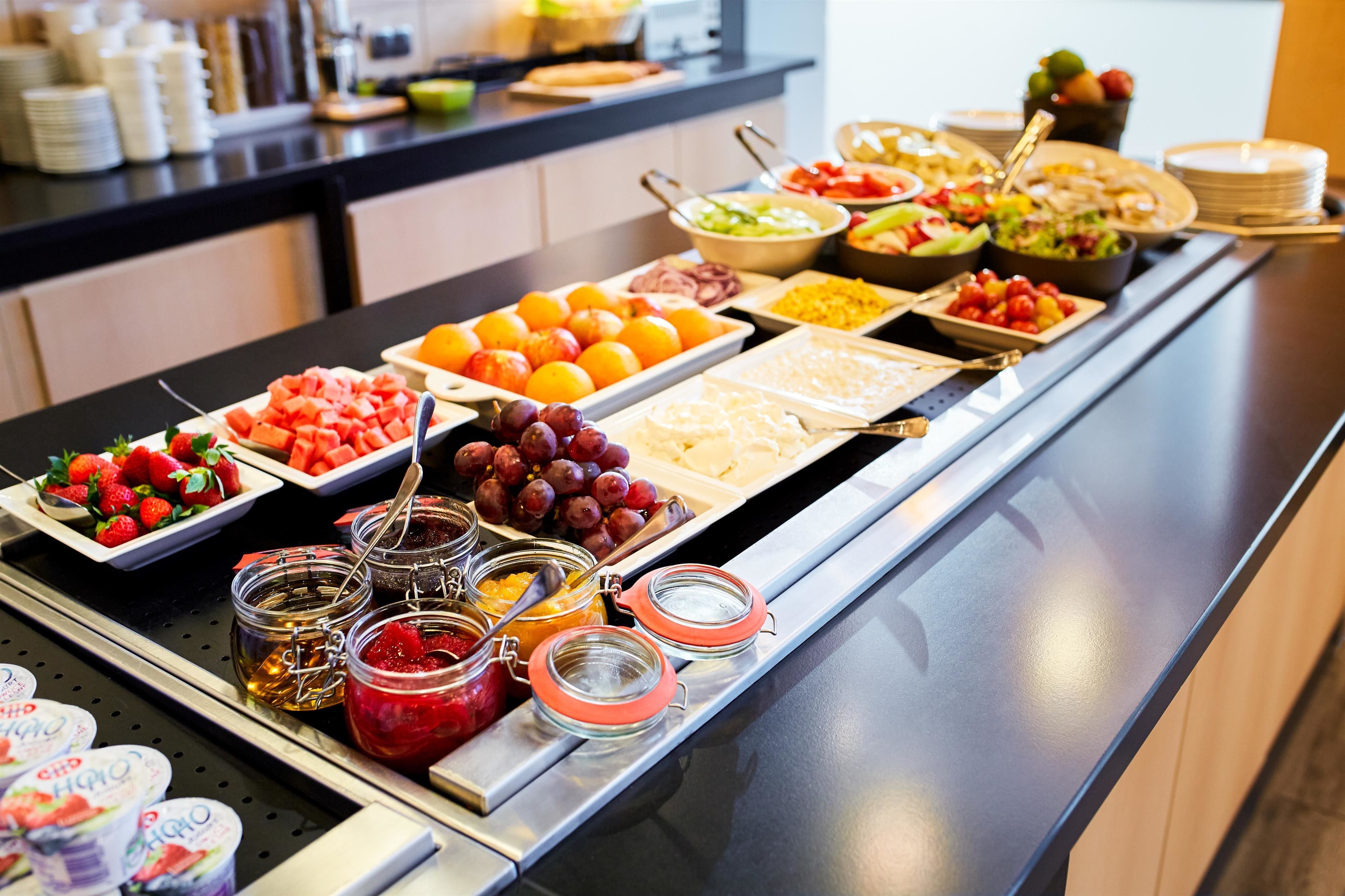 breakfast, lunch, dinner served; local and international cuisine