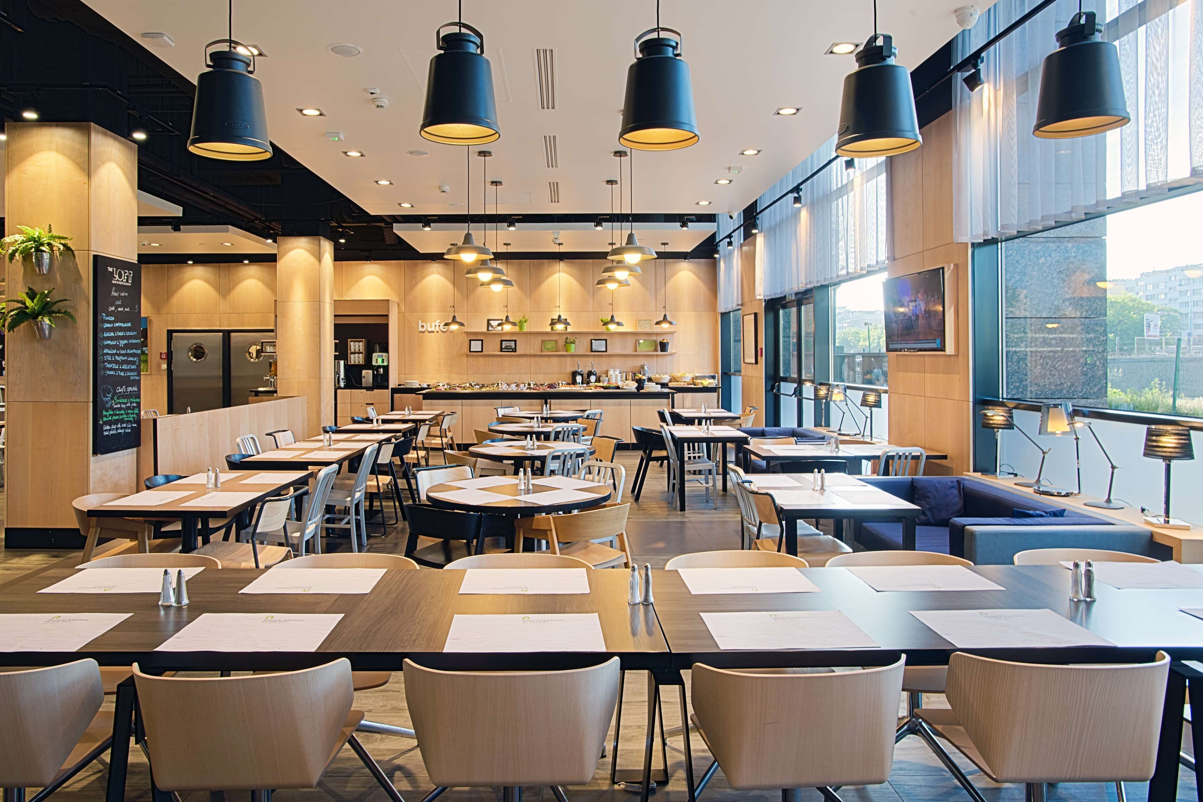 breakfast, lunch, dinner served; local and international cuisine