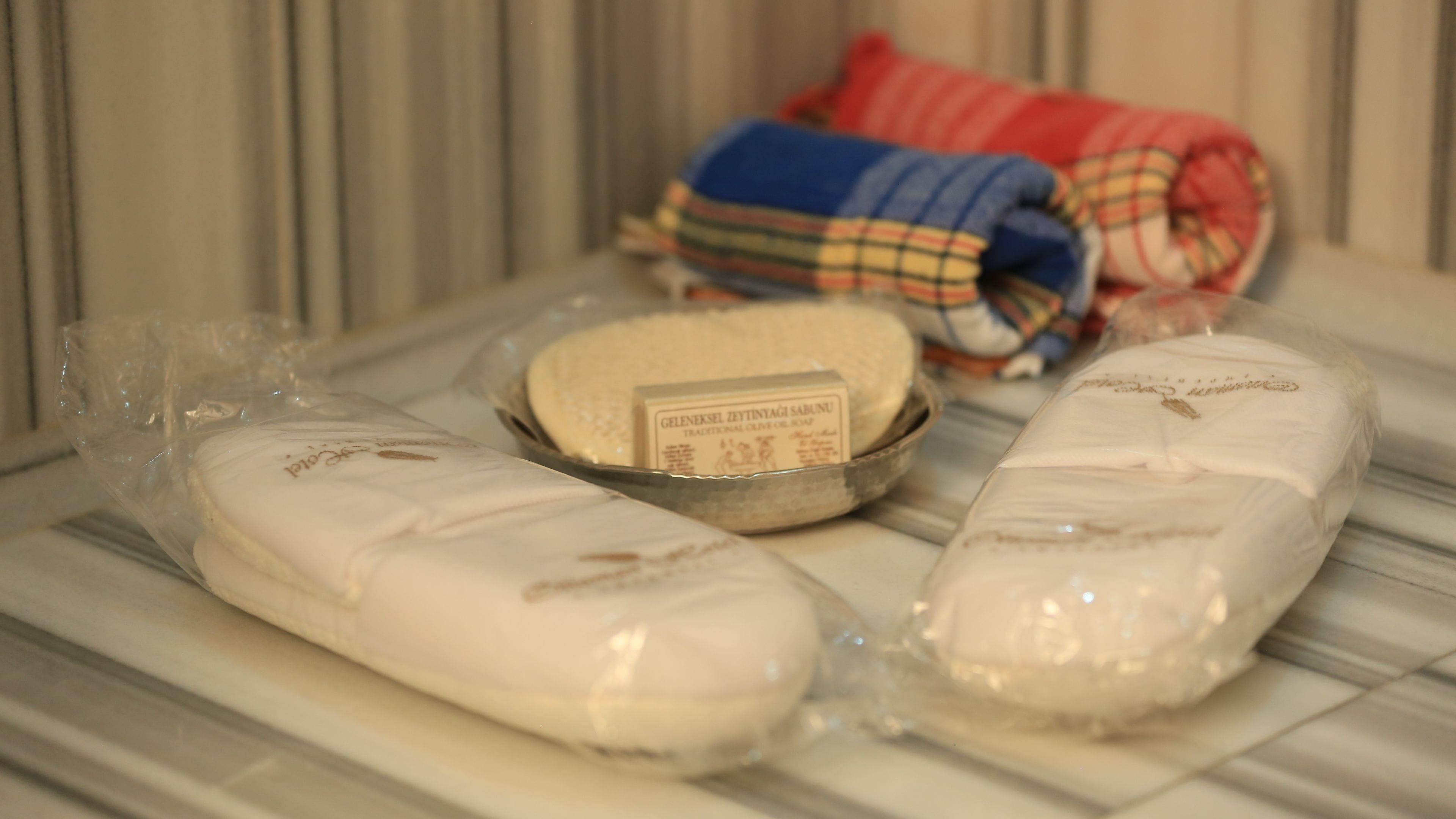 premium sultan junior suite | bathroom amenities | designer toiletries, hair dryer, bathrobes, slippers