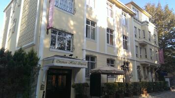 Fachada da propriedade