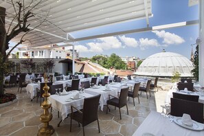 Garden views - Ottoman Hotel Imperial - Special Class (Istanbul)