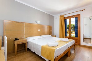 Double Room, Balcony