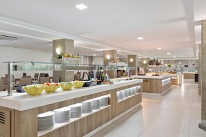 Breakfast and dinner served - Hotel Best Los Angeles (Salou)