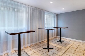 매일 테이크아웃 무료 아침 식사 포함