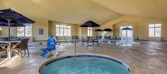 Comfort Suites Cedar Falls Industrial Park