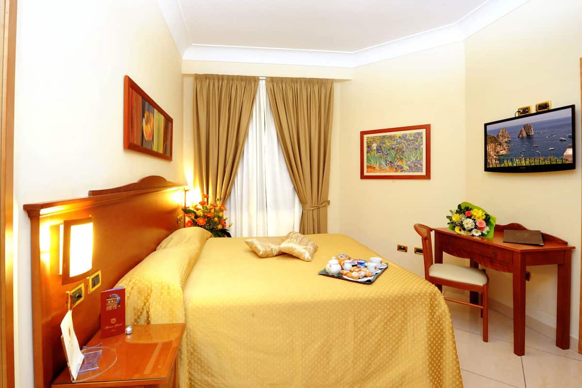 In-room safe, desk, free WiFi, bed sheets