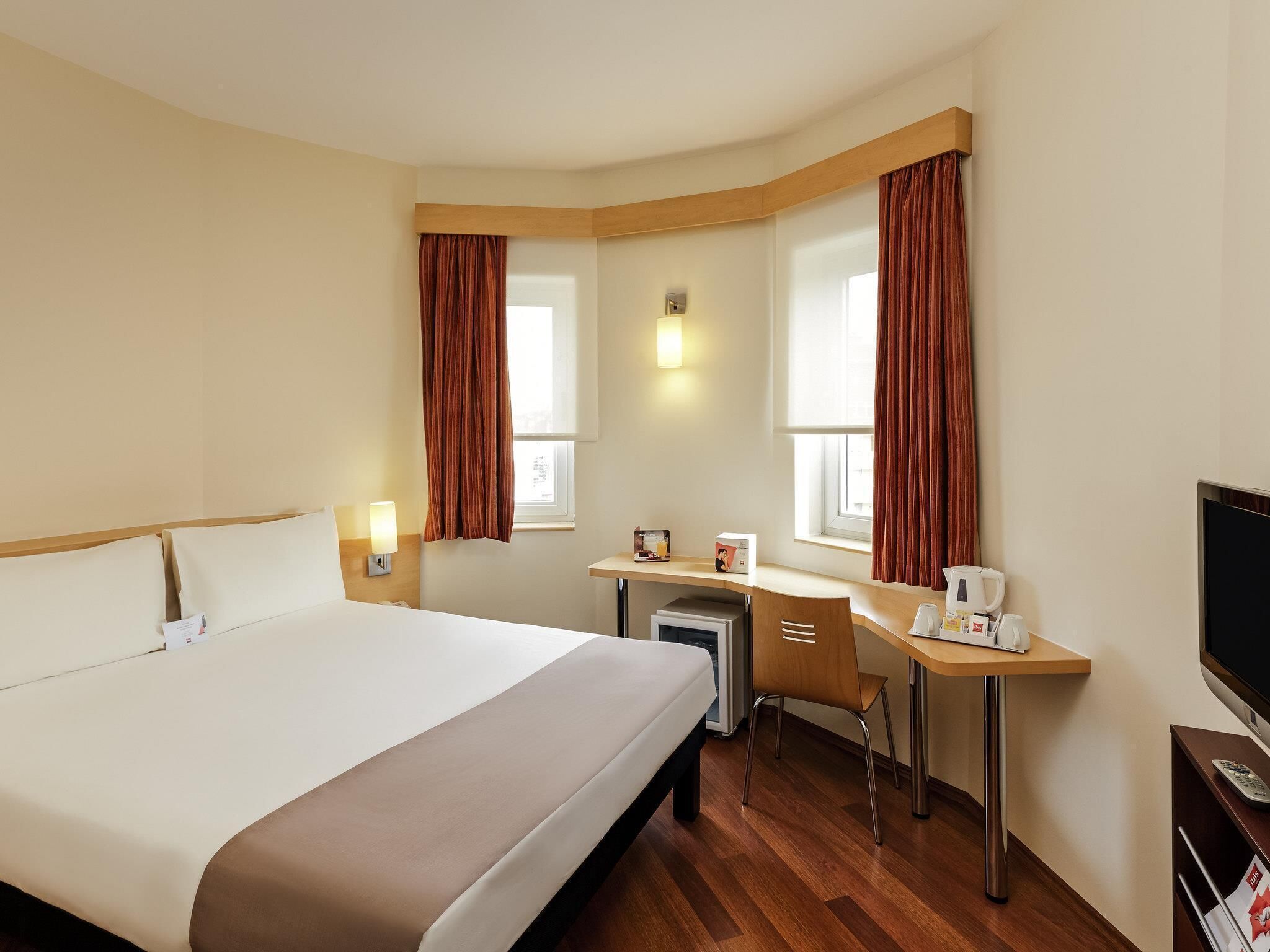 Double Room, 1 Double Bed (Conical)