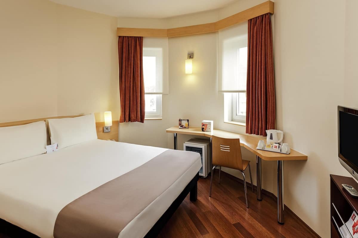 Double Room, 1 Double Bed (Conical)