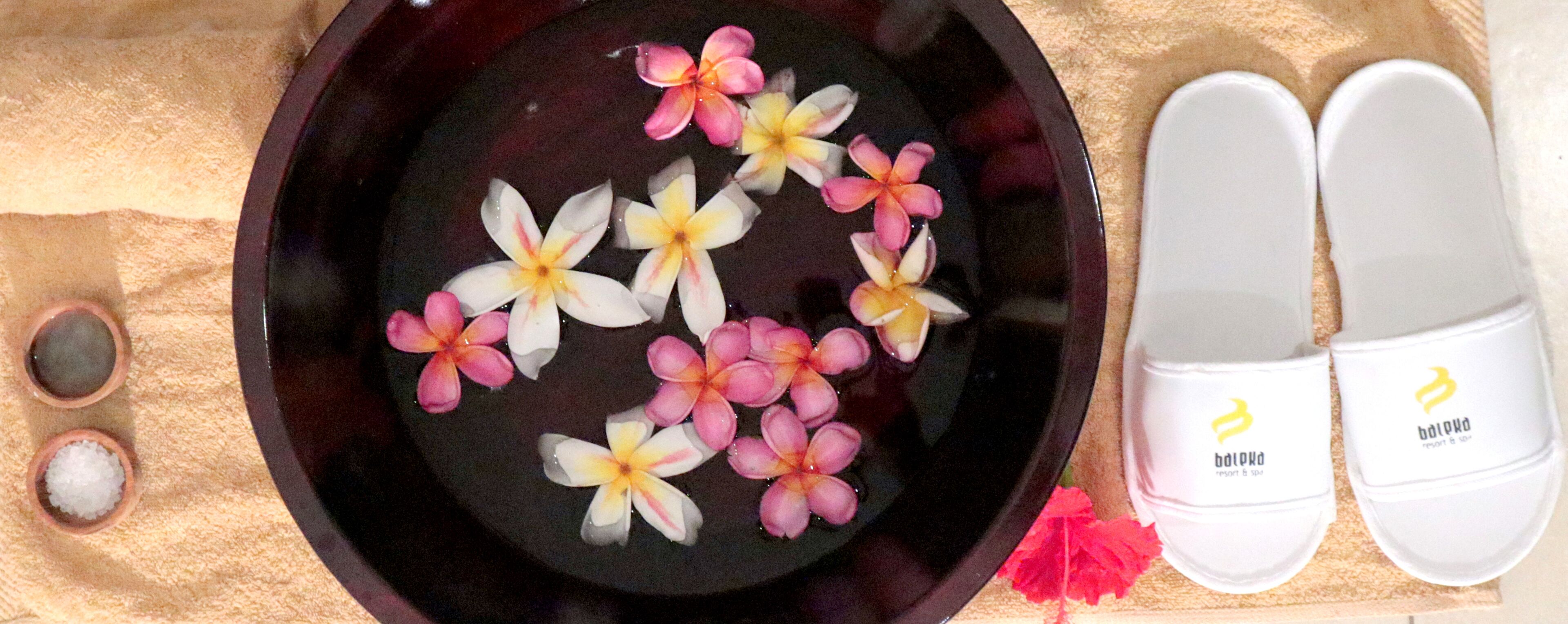 couples treatment room(s), body treatments, aromatherapy, body wraps