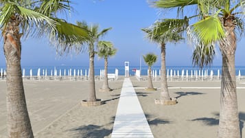 Private beach nearby, white sand, sun-loungers, beach umbrellas
