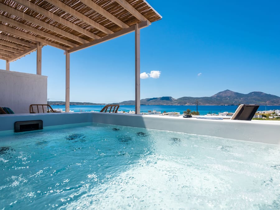 Suite junior, 1 habitación, bañera de hidromasaje, vistas al mar | Bañera de hidromasaje