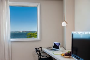 华丽双床房, 2 张单人床 | 迷你吧、客房内保险箱、办公桌、遮光窗帘